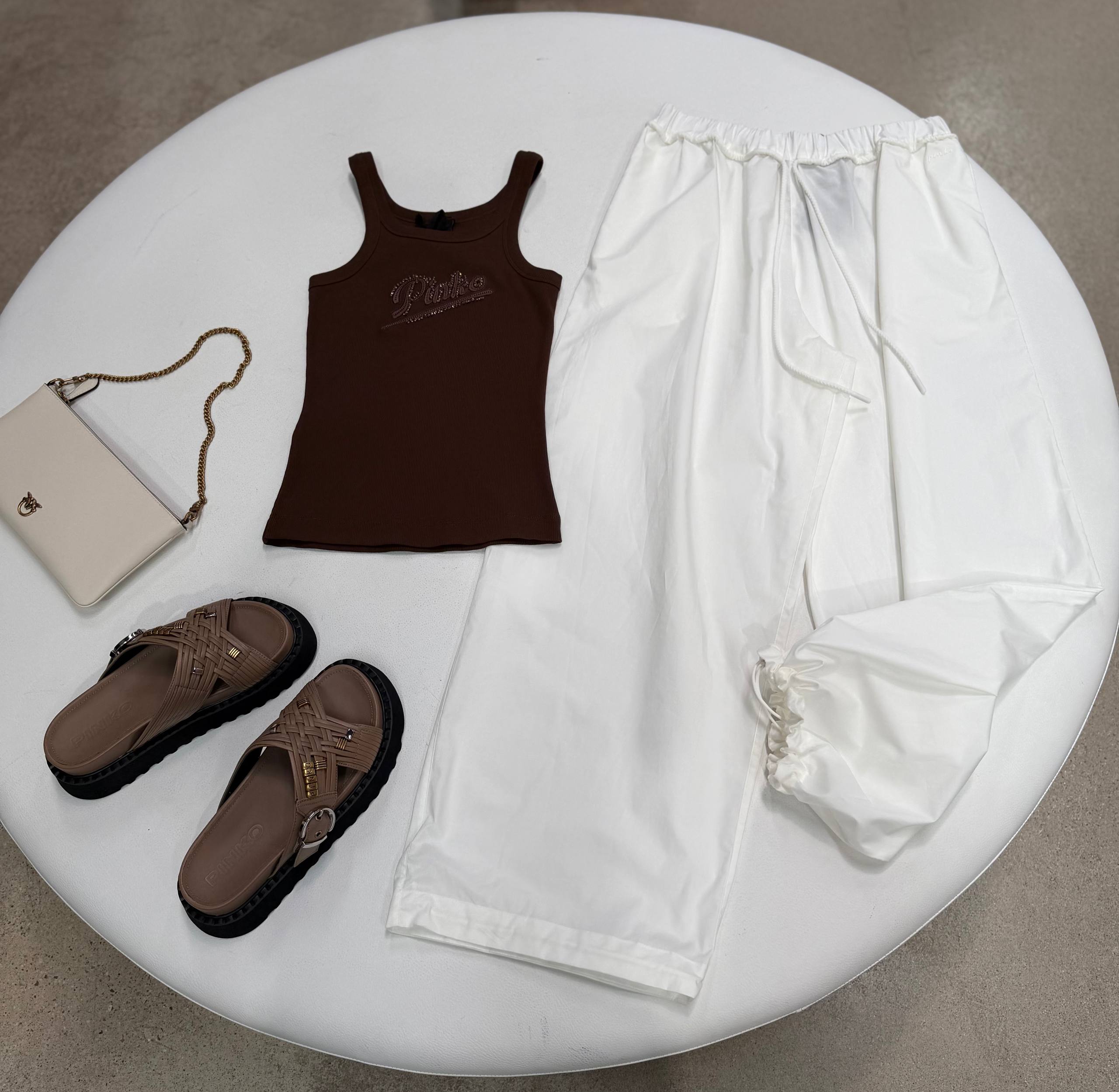 Фото Outlet