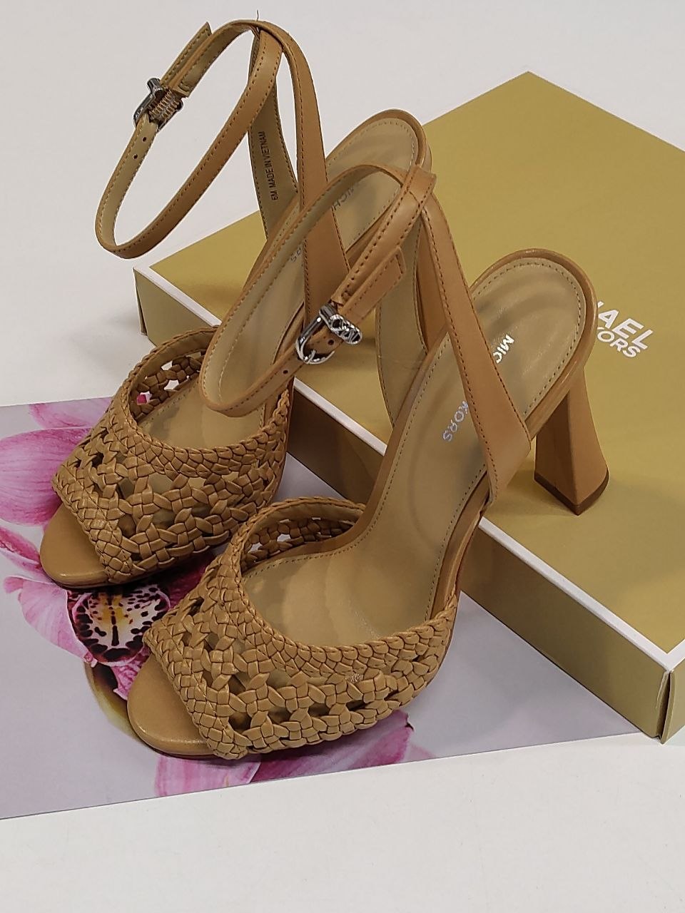 Фото Outlet