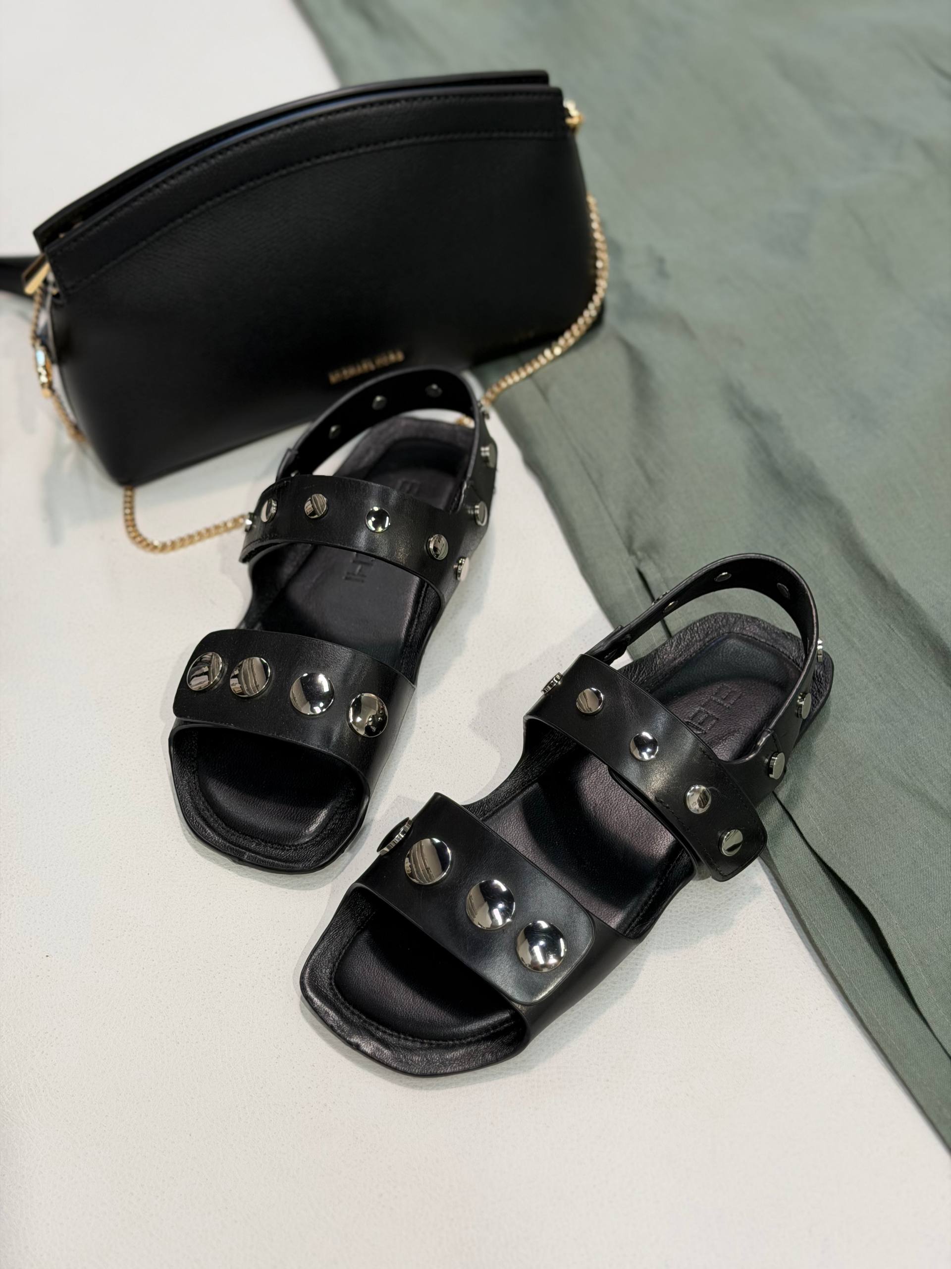 Фото Outlet