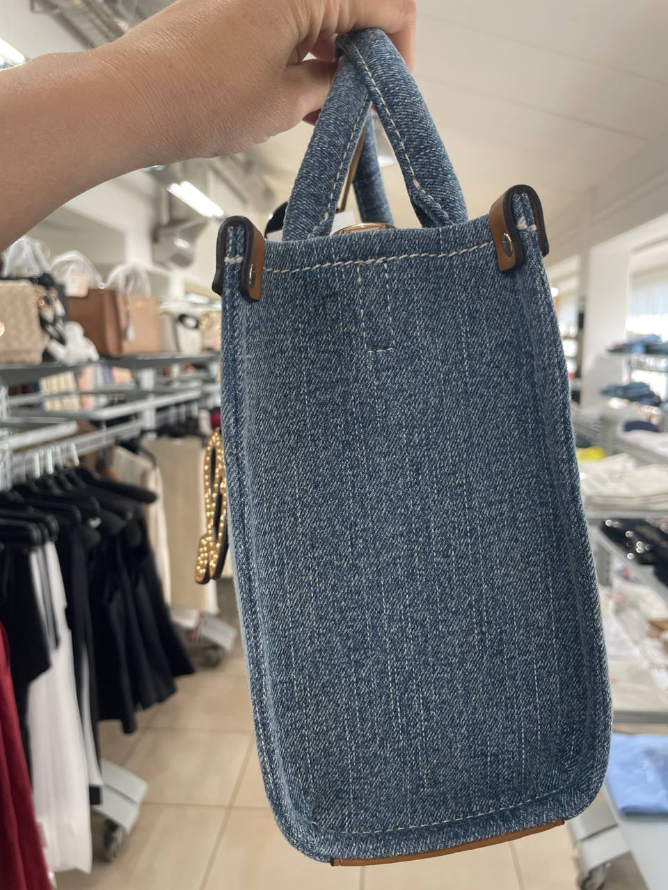 Итальянская одежда, бренд Outlet, арт. 74314575