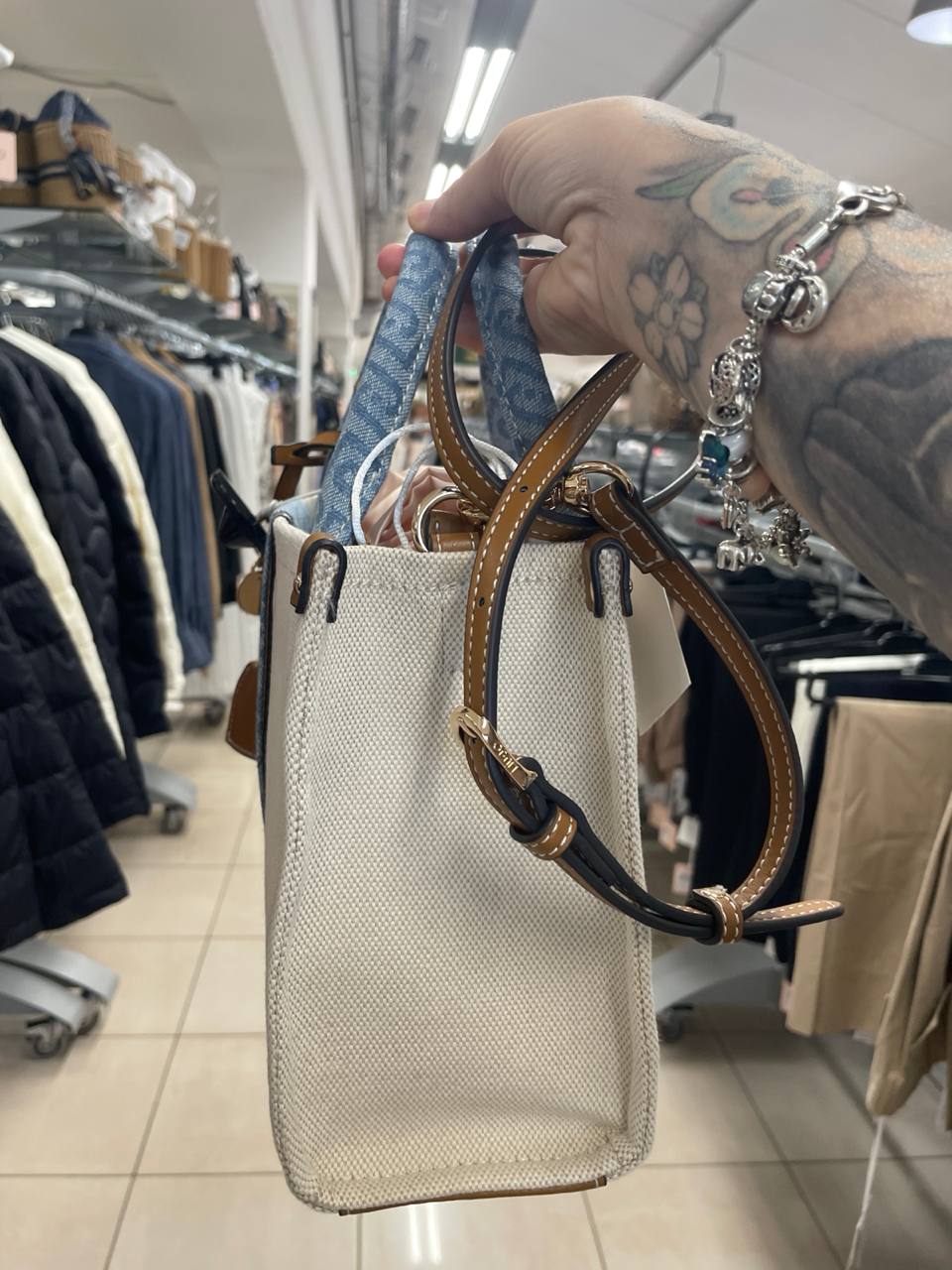 Фото Outlet
