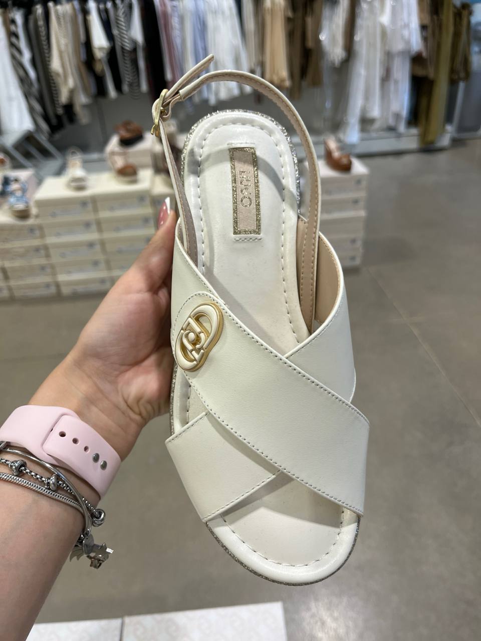 Фото Outlet