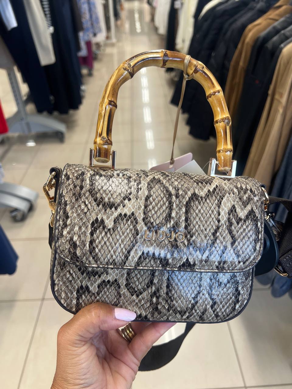 Фото Outlet