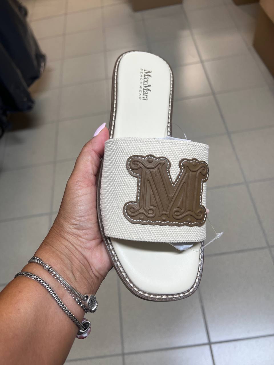 Фото Outlet