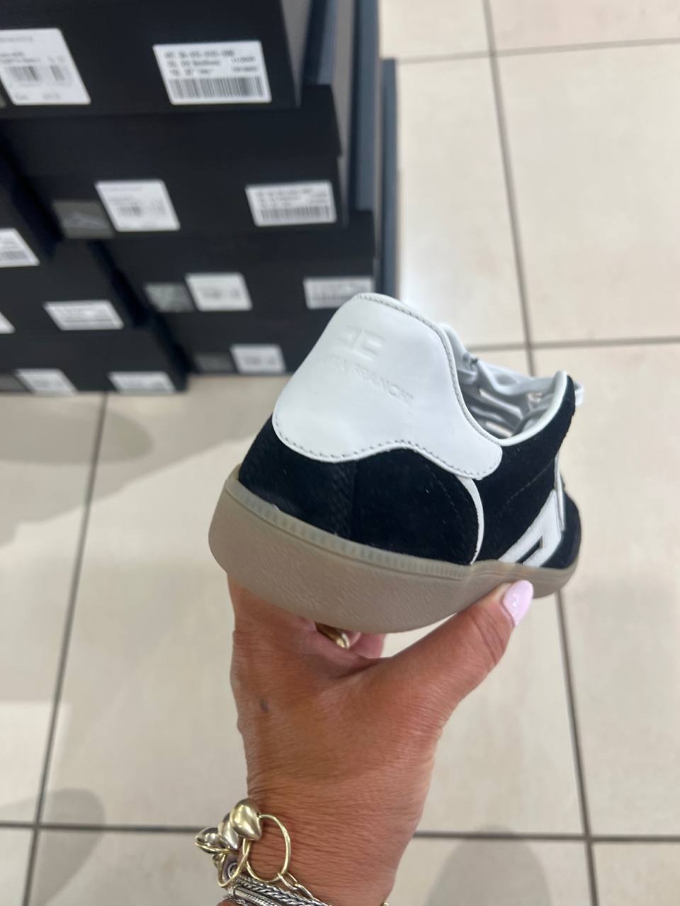 Фото Outlet