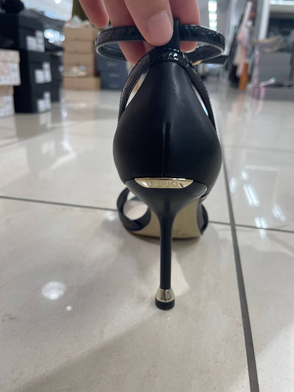 Итальянская одежда, бренд Outlet, арт. 74335671