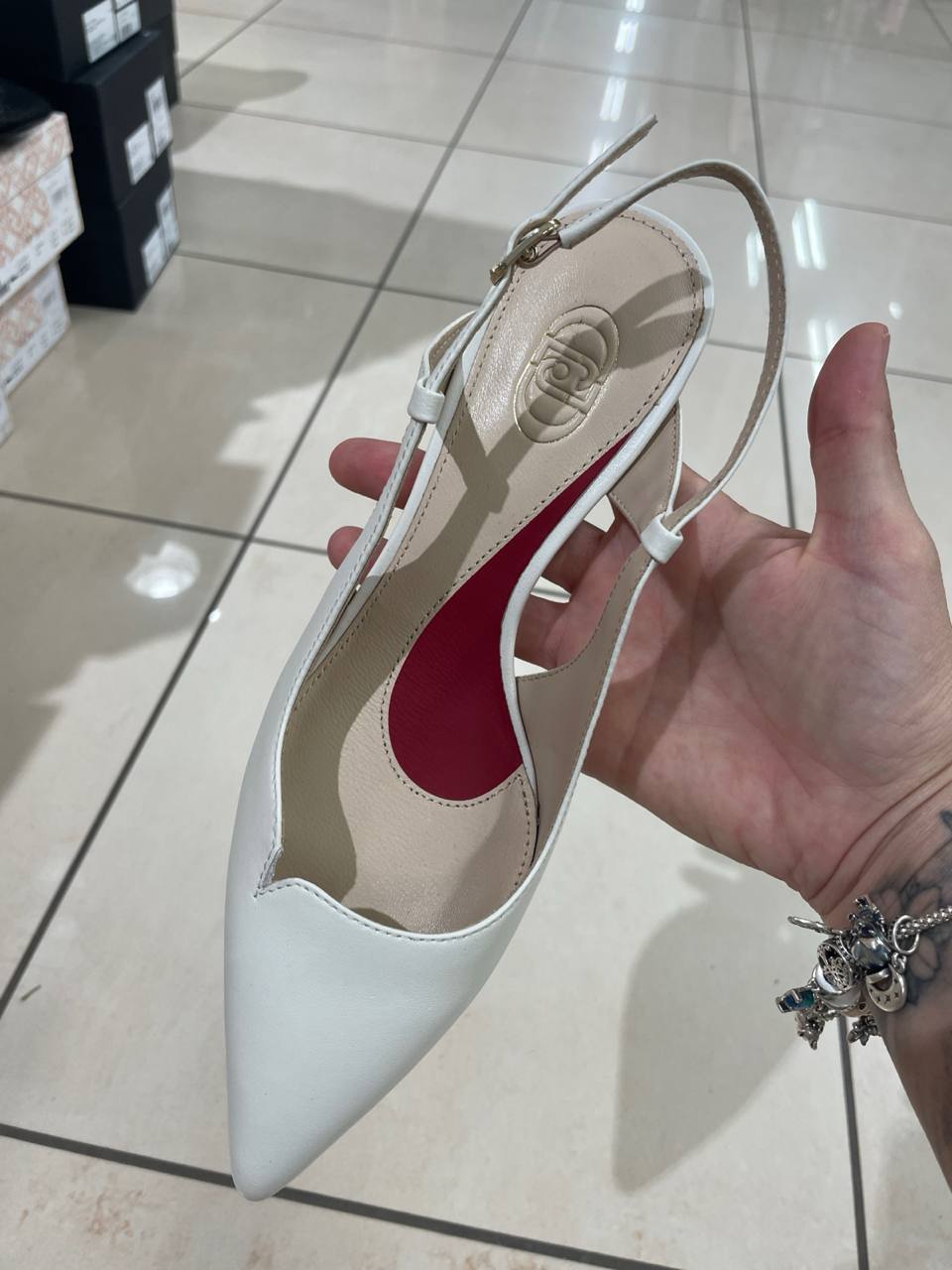 Итальянская одежда, бренд Outlet, арт. 74335673