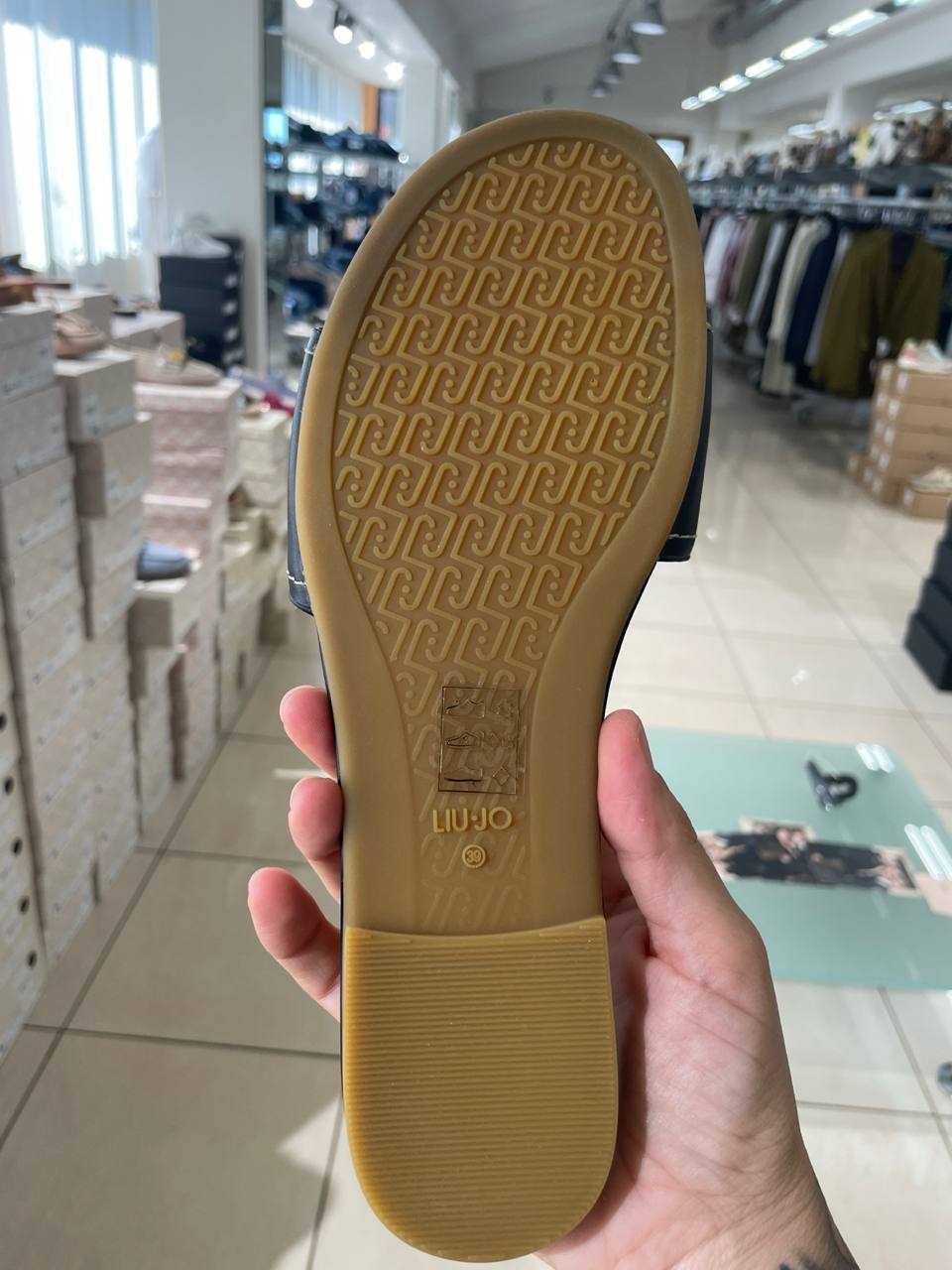 Фото Outlet