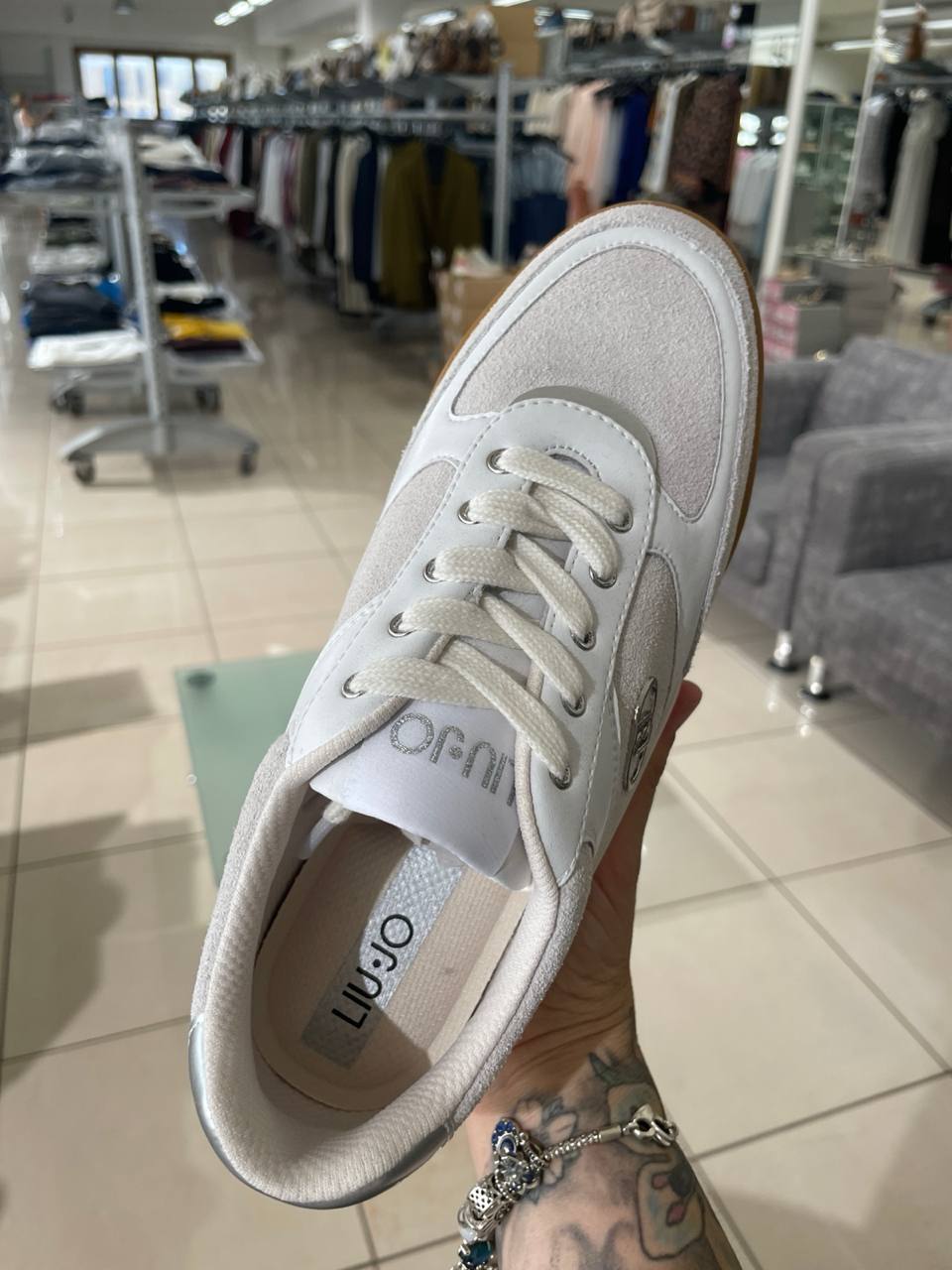 Фото Outlet