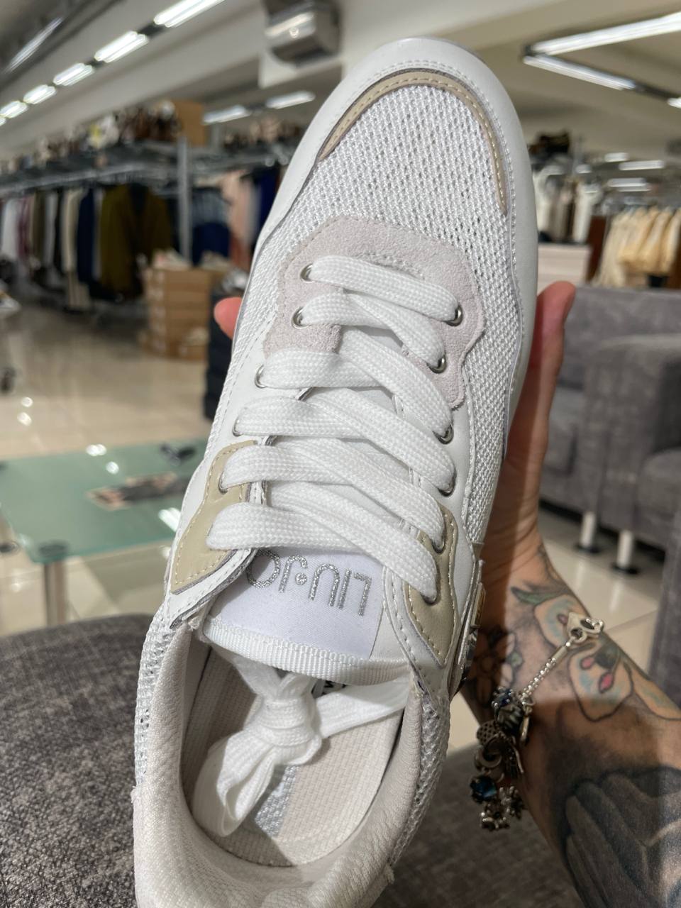 Фото Outlet