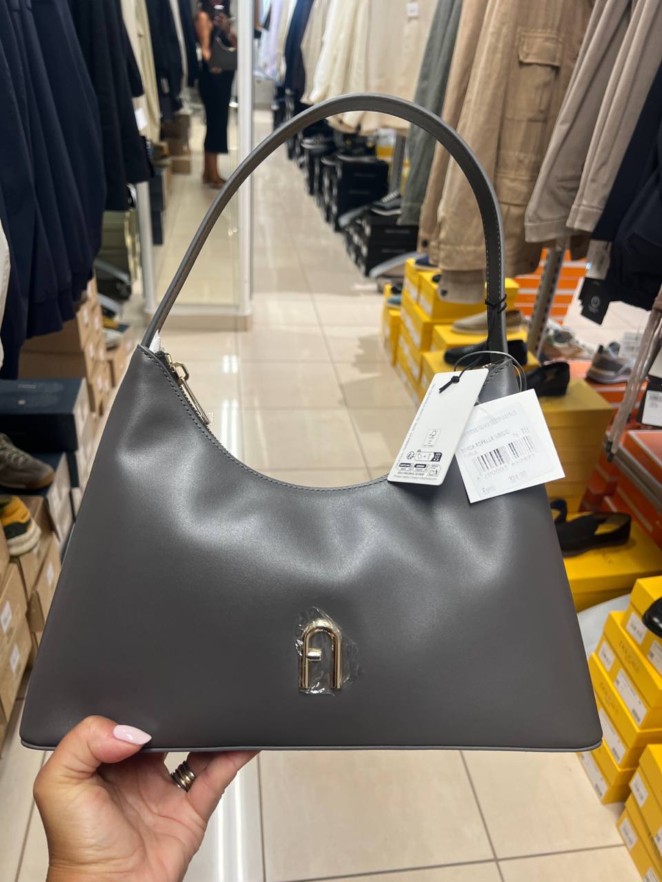 Итальянская одежда, бренд Outlet, арт. 74334830