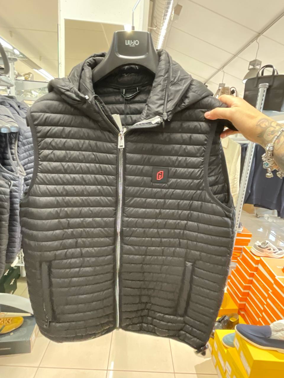 Итальянская одежда, бренд Outlet, арт. 74351491