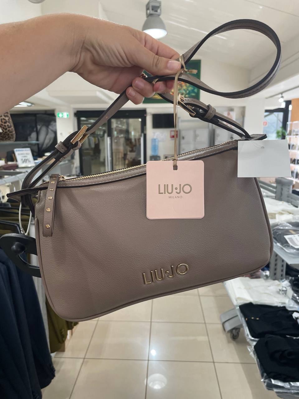 Итальянская одежда, бренд Outlet, арт. 74354291