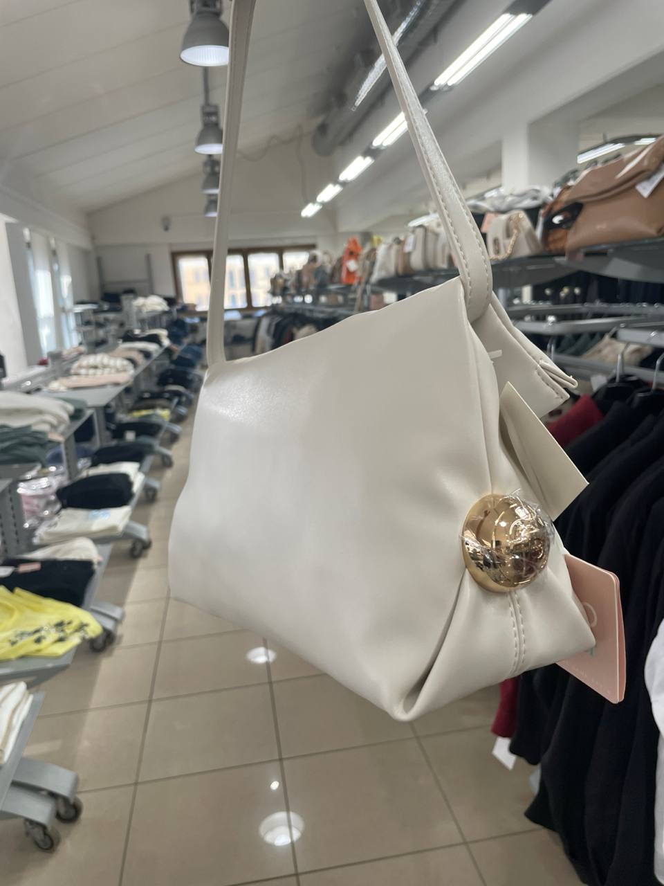 Итальянская одежда, бренд Outlet, арт. 74354297