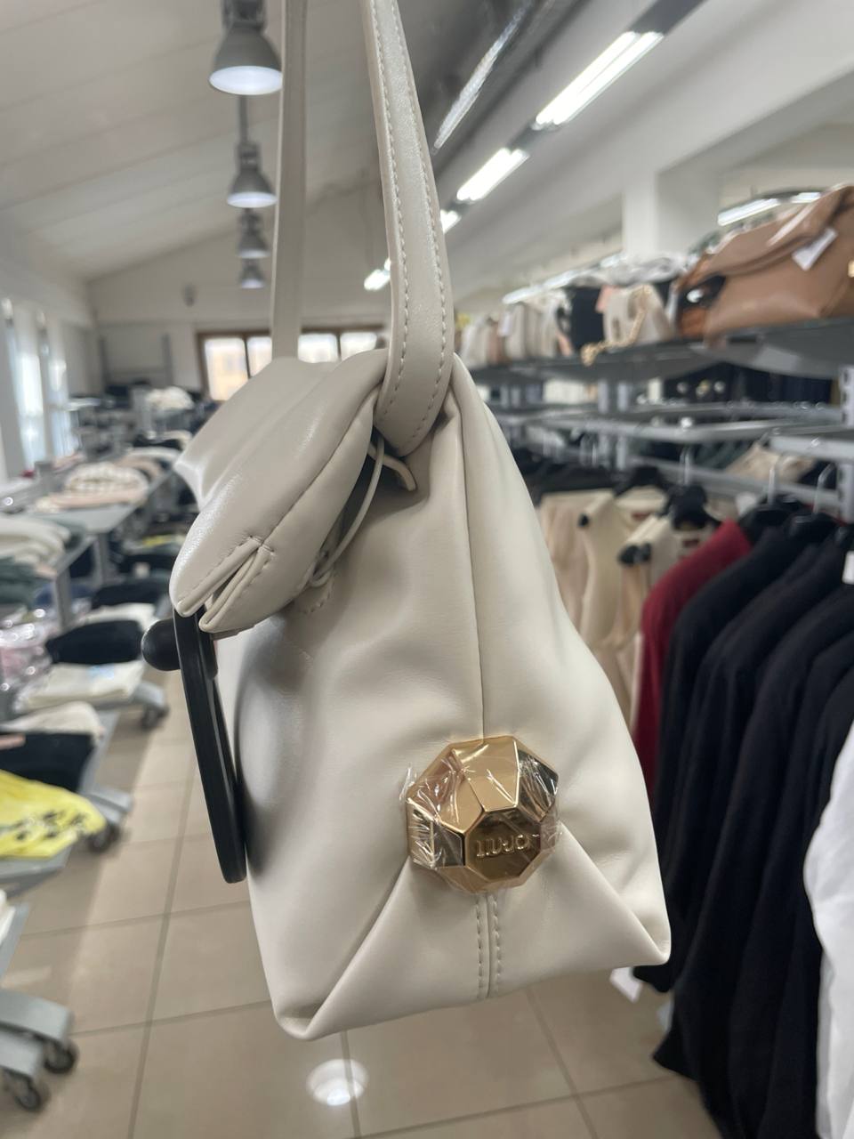 Итальянская одежда, бренд Outlet, арт. 74354298