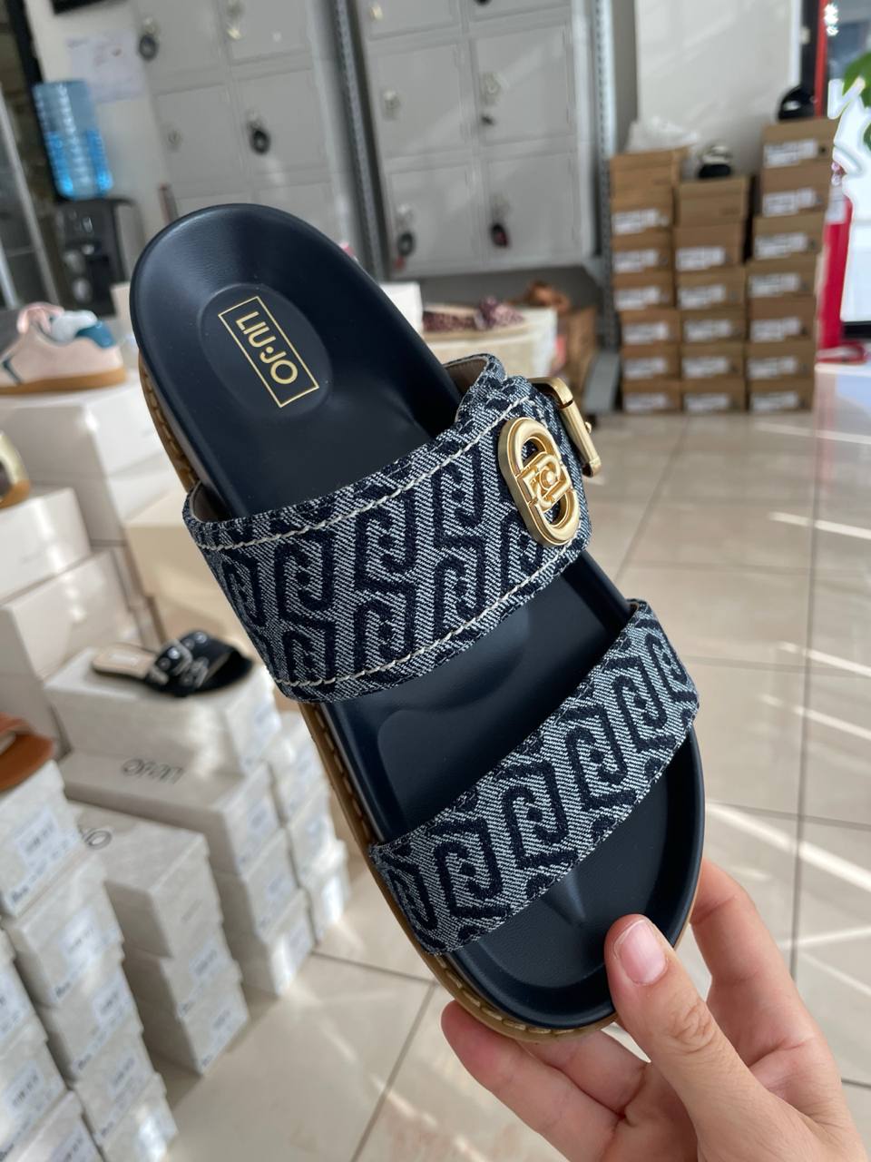 Фото Outlet