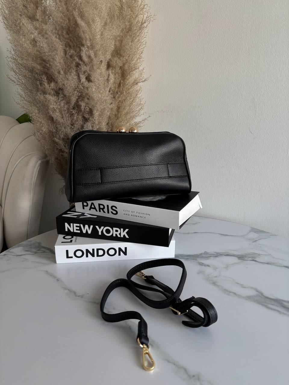 Фото Leather Country