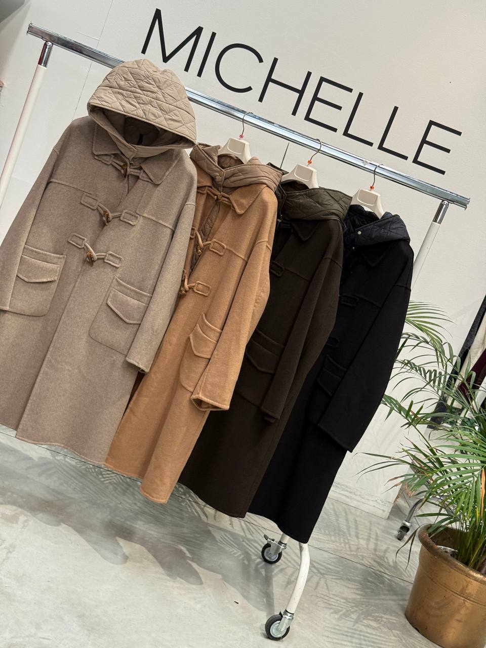 Amelie Follies (Michelle)