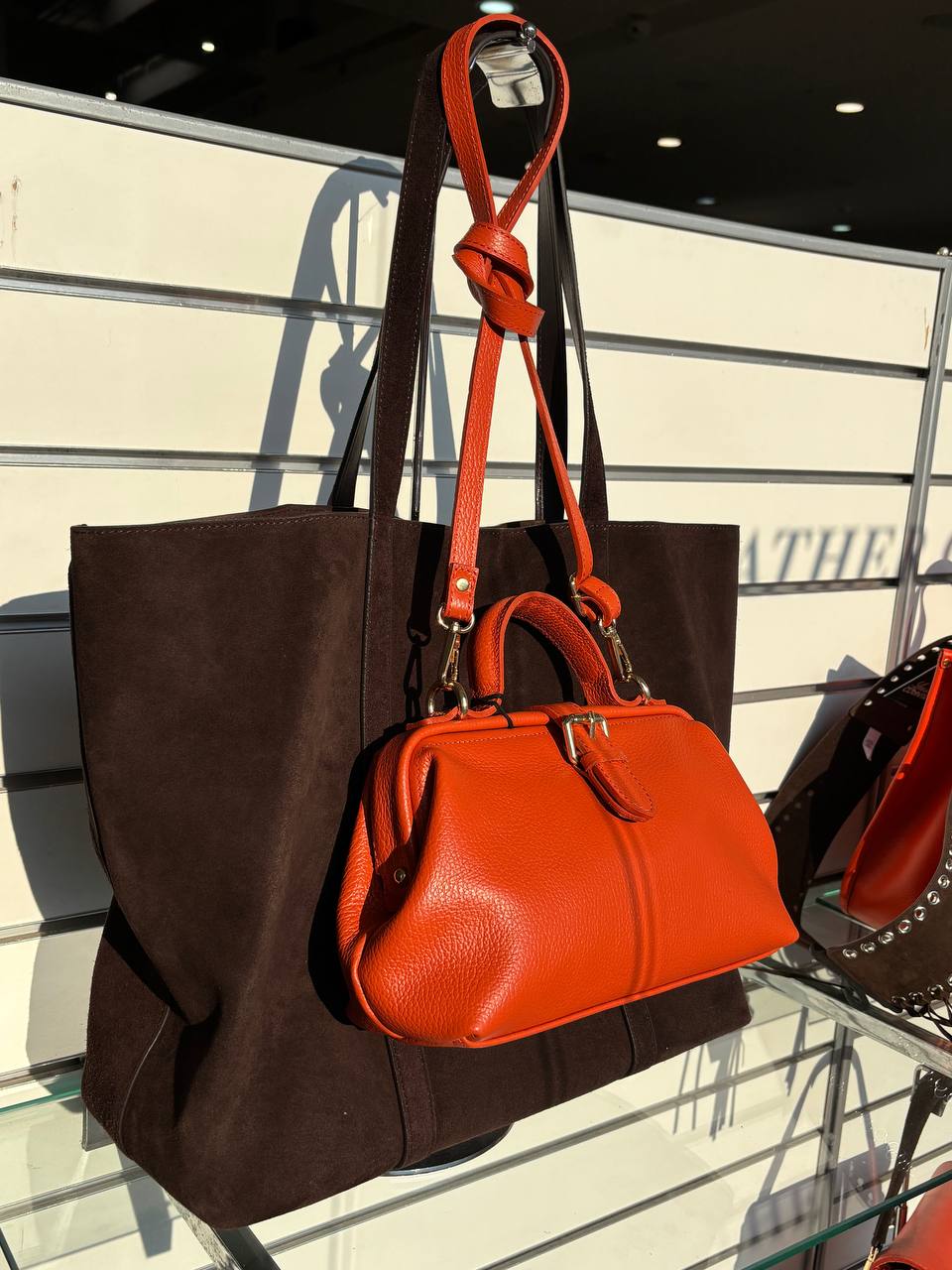 Фото Leather Country