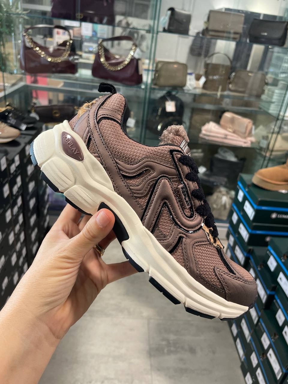 Итальянская одежда, бренд Outlet, арт. 74382979