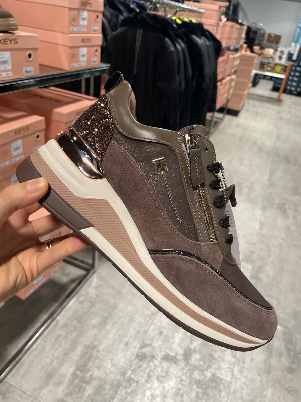Итальянская одежда, бренд Outlet, арт. 74383087